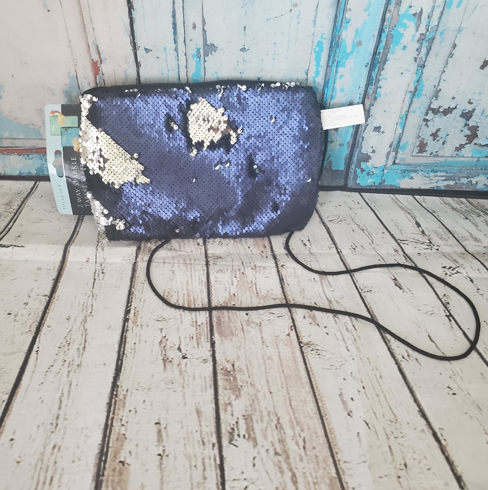 Two Way Table Sleeve.